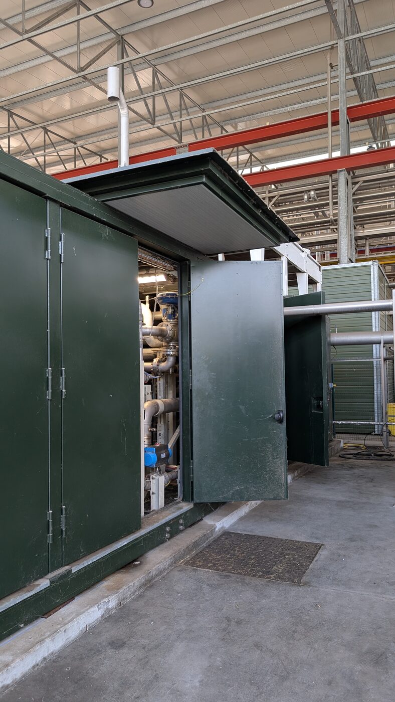 Skid di compressione biometano Adicomp UVG con motore WEG 750 kW